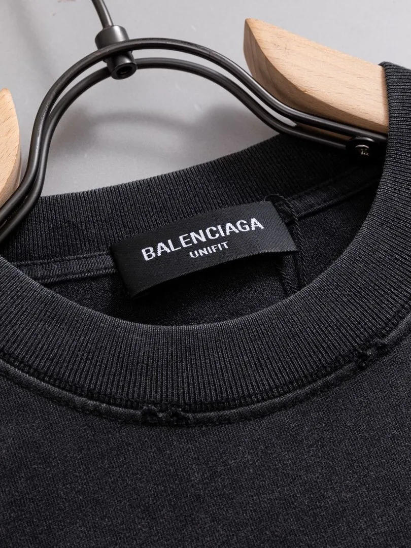 P100✨🔥 [balenciaga] 2026FW short-sleeved T-shirt Premium 26s double yarn 300g fabric, washed with Ma Liang distressed process Color: washed black, washed white, washed Khaki Size: S M L XL 2XL